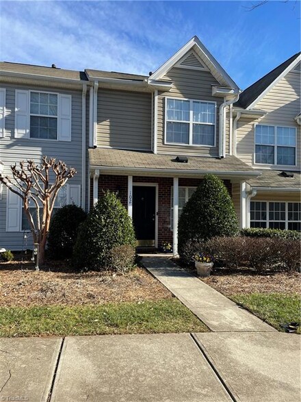102 Tannenbaum Cir, Greensboro, NC 27410