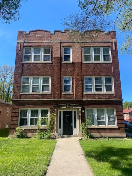 300 Waltham St, Calumet City, IL 60409