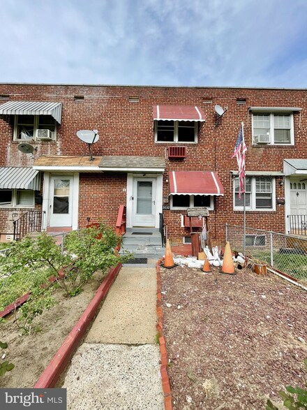 3032 Essex Rd, Camden, NJ 08104