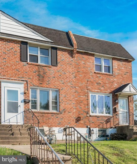 1096 N Academy Ave, Glenolden, PA 19036