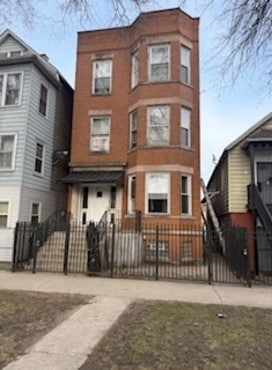 8811 S Exchange Ave, Chicago, IL 60617