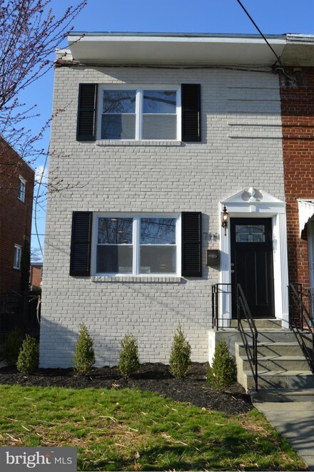 714 Kennedy St NE, Washington, DC 20011