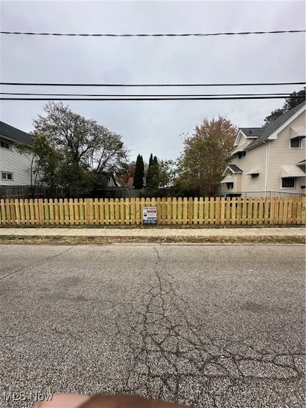 1610 Crestline Ave, Cleveland, OH 44109