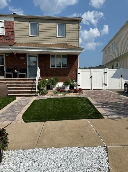 89 Alexander Ave, Staten Island, NY 10312