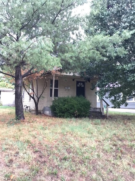 511 Mc Connell Ave, Joplin, MO 64801