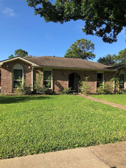 11931 Brighton Ln, Stafford, TX 77477