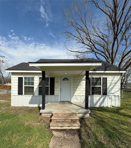 701 S Madison St, Kaufman, TX 75142