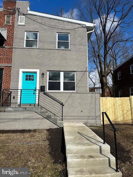 610 Darrington St SE, Washington, DC 20032
