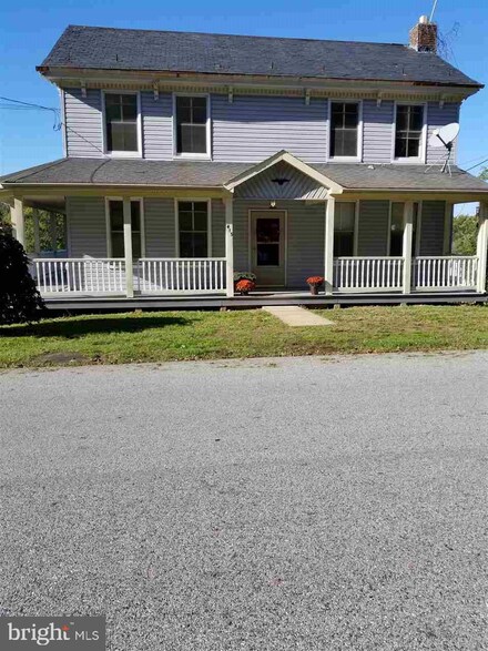 413 Chestnut St, Delta, PA 17314