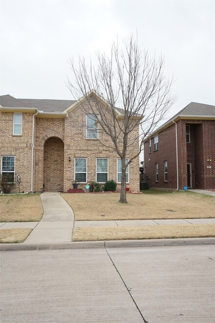 813 Jamie Dr, Grand Prairie, TX 75052