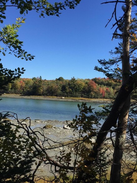 795 Bar Harbor Rd, Trenton, ME 04605