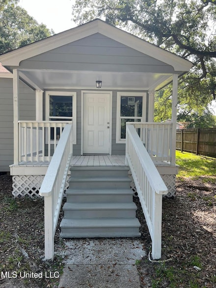 1402 Williams St, Pascagoula, MS 39567