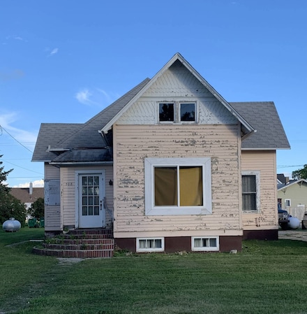 308 Main Ave E, Rolla, ND 58367