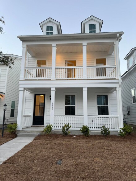 1261 Crooked Oak Rd, Charleston, SC 29492