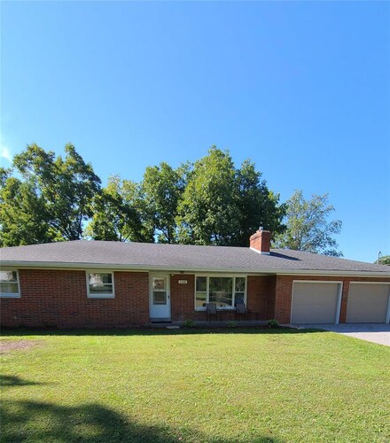 1508 Campbell Ln, Columbia, IL 62236