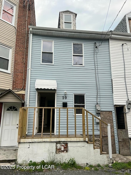 10 S Lehigh St, Shenandoah, PA 17976