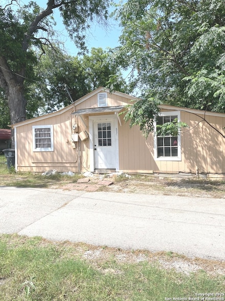 837 Denver Dr, New Braunfels, TX 78130