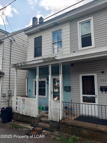 326 E Arlington St, Shenandoah, PA 17976