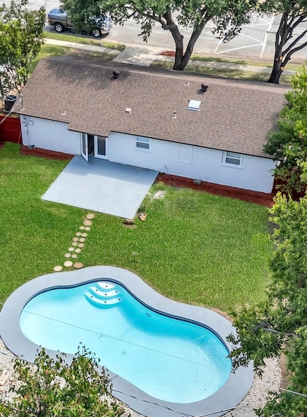 6321 Little Ranch Rd, North Richland Hills, TX 76182