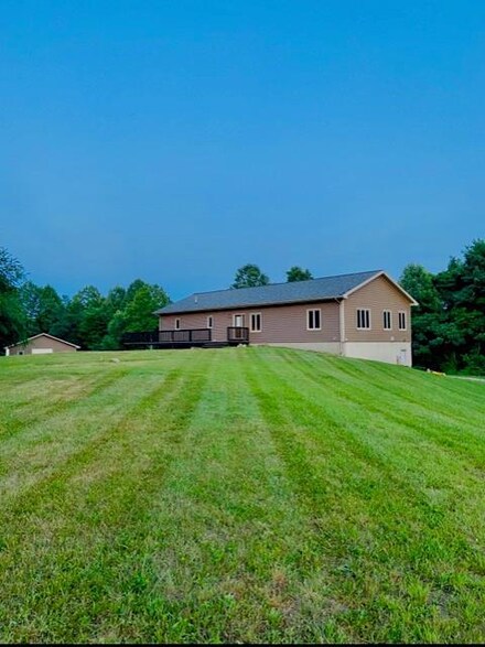 28302 Hart Ridge Rd, McArthur, OH 45651