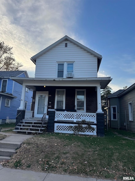 826 24th St, Rock Island, IL 61201