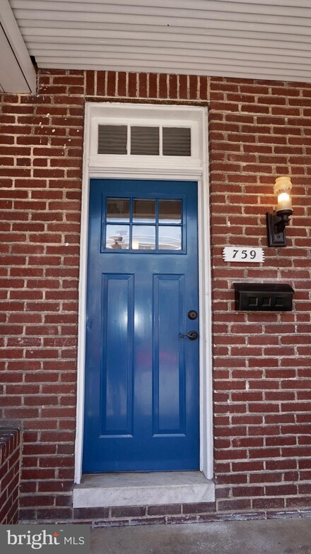 759 E 36th St, Baltimore, MD 21218
