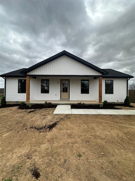 1318 Squire Lyle Rd, Scottsville, KY 42164