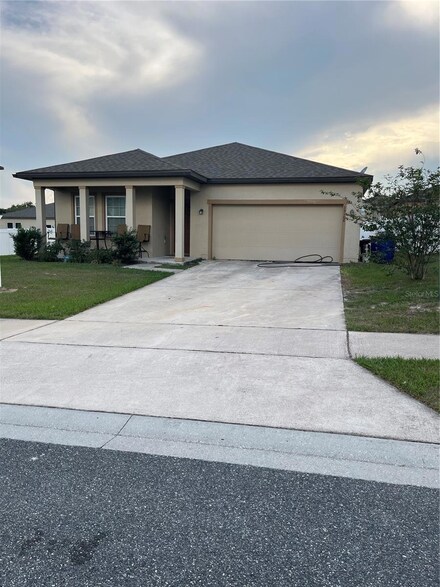 15108 Sora St, Mascotte, FL 34753