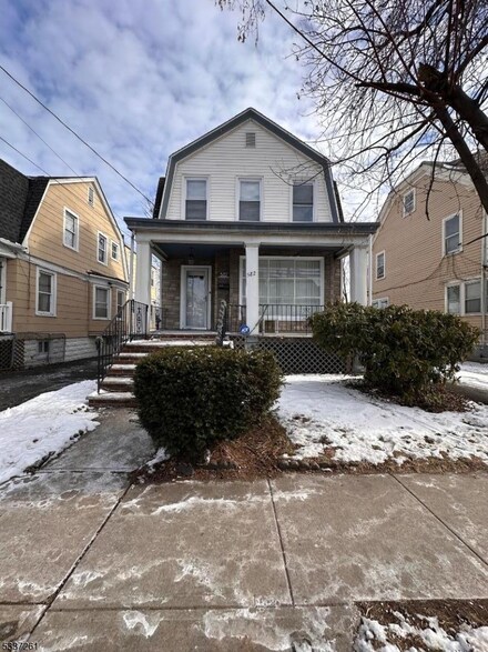 582 Stuyvesant Ave, Irvington, NJ 07111