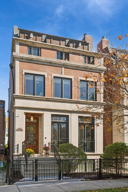 4831 S Champlain Ave, Chicago, IL 60615