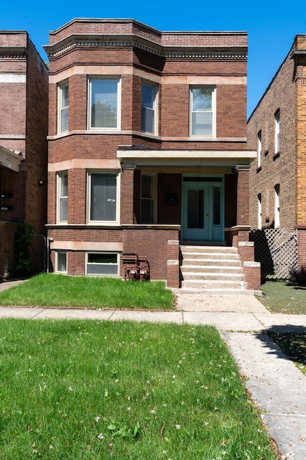 6808 S Harper Ave, Chicago, IL 60637