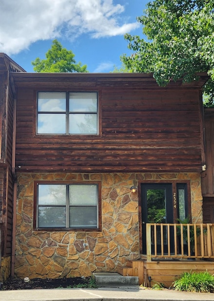 2594 Townhouse St, Christiansburg, VA 24073