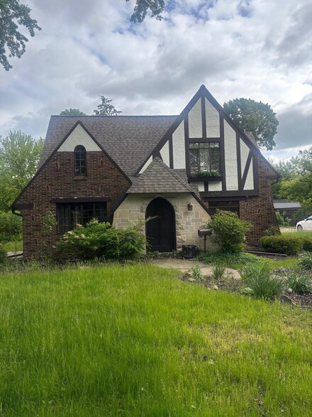 106 Country Club Blvd, Battle Creek, MI 49015