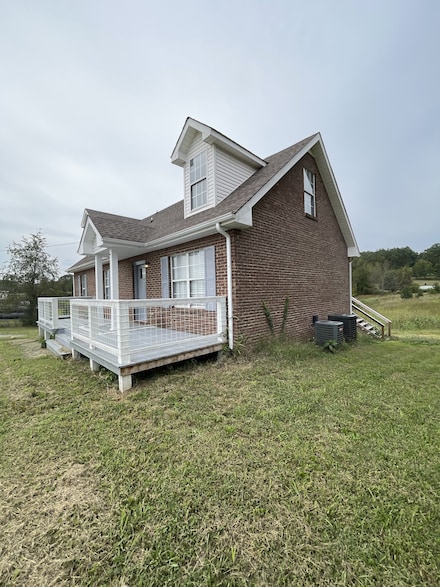 829 Tommy Oliver Rd, Clarksville, TN 37042