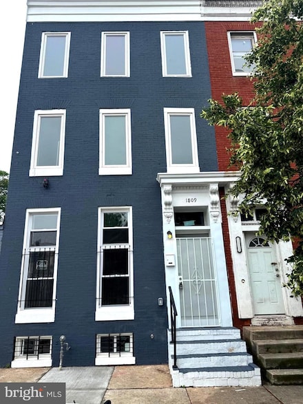 1809 W Lombard St, Baltimore, MD 21223