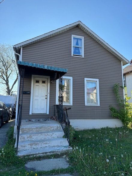 446 S Jackson St, Waukegan, IL 60085