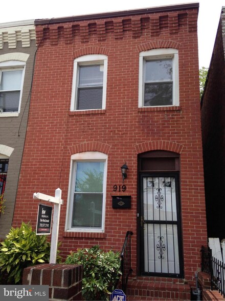 919 Potomac Ave SE, Washington, DC 20003
