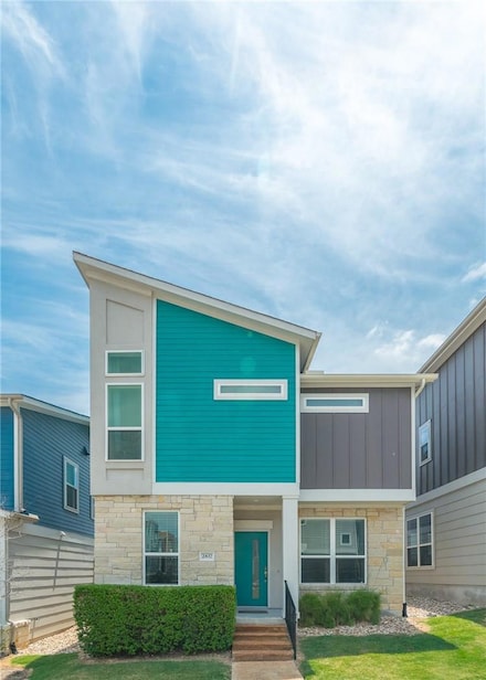 2817 Stock Dr, Austin, TX 78741