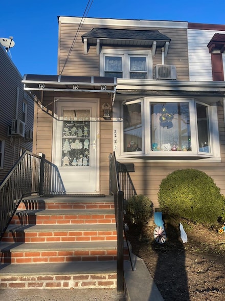 32-23 Jordan St, Flushing, NY 11358