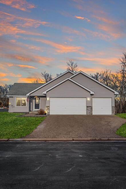 22087 Ethan Ave, Forest Lake, MN 55025