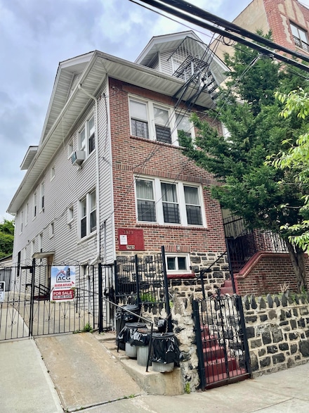 1923 Harrison Ave, Bronx, NY 10453