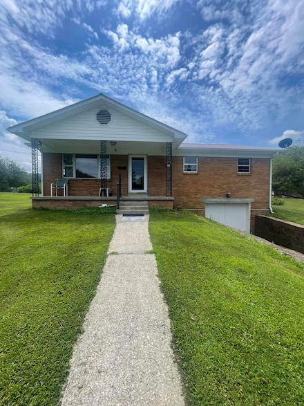 61 Hampton Cemetery Rd, Girdler, KY 40943