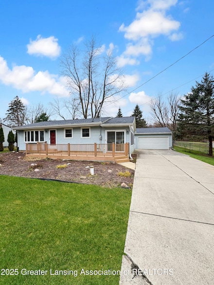 15860 Elmira St, Lansing, MI 48906