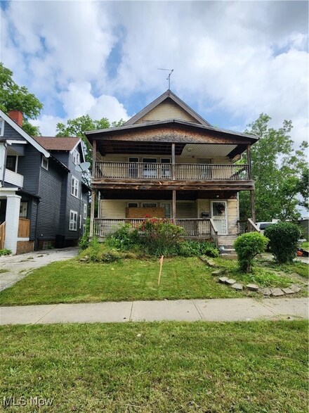 13511 Shaw Ave, Cleveland, OH 44112