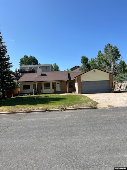 133 Shady Ln, Evanston, WY 82930