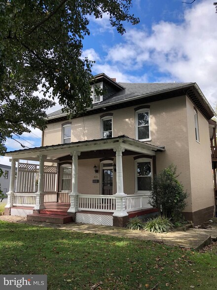 801 Woodland Way, Hagerstown, MD 21742