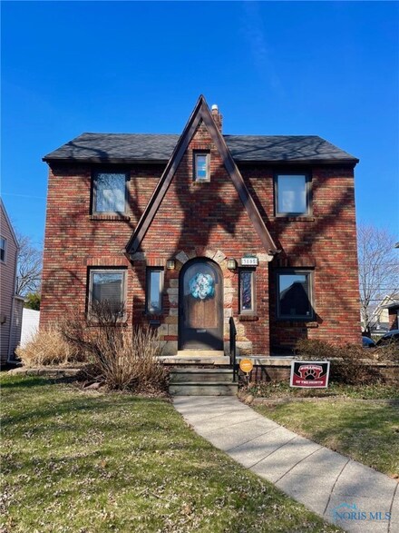 3805 Grantley Rd, Toledo, OH 43613