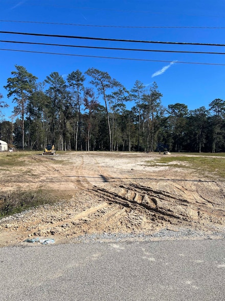 390 Fletcher Rd, Lumberton, TX 77657