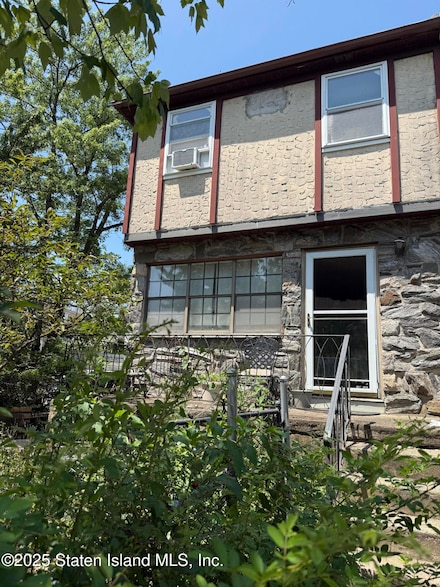 94 Saybrook St, Staten Island, NY 10314