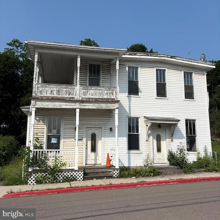 15 Douglas Ave, Lonaconing, MD 21539